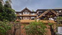 The Whole Villa