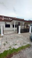 HOMESTAY Al-AMIN BATU PAHAT - Bed and Breakfast