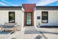 Stunning Modern 5BR Family Mansion, Panoramic views of Penmar Golf, Pet Friendly! - Chambres d'hôtes Los Angeles