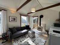 Boathouse Cottage (Historic Coast Guard property) - B&B
