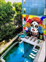 RiverWalk PentHouse Oasis w/Free Parking Gym Pool - B&B San Antonio