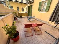 Grimaldi Central AC 2 terraces Wifi 5mins SEA - B&B