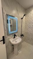 استديو فندقي بدخُول ذاتي حي العقيق c32 - B&B