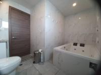 Departamento 1 Habitación jacuzzi el Condado - B&B Quito