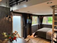 Family Room with Garden View