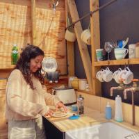 Foxglove Field Glamping - B&B