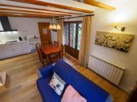 Two-Bedroom Apartment with Balcony (4-6 Adults)