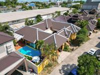 November T Pool Villa 2 - B&B