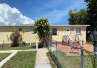 Cabin and Cottage on the Water - Bed and Breakfast Okeechobee