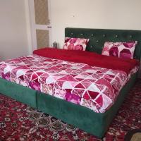 Deluxe Double Room (1 adult + 2 children)