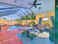 B&B Bonita Springs - Heated Pool, Near Beaches, Relaxing Lanai, Luxury Home, Pet Friendly! - Bed and Breakfast Bonita Springs