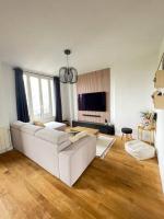 Appartement chaleureux et lumineux en plein centre, à 10 min du RER - B&B