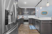 Ground Floor Getaway- Year round pool and hot tub - B&B South Haven