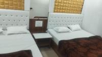 B&B Ujjain - Hotel Apera by New food Restaurant - Bed and Breakfast Ujjain