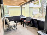 Winter Haus, Winter Park 2 bedrooms corner unit w outdoor patio walking distance to the Center of town - Chambres d'hôtes Winter Park