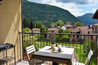 B&B Brusimpiano - "Casa borghetto" sul Lago di Lugano con balcone e piscina - Bed and Breakfast Brusimpiano