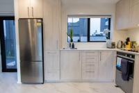 Deluxe Central retreat w/super king bed - B&B Christchurch