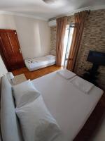 One Bedroom Apartment with Terrace and Sea View