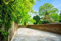 Modern 3 Bedroom Apartment - Terrace - Near City Centre - WiFi - Smart TV 1MR - Chambres d'hôtes Birmingham