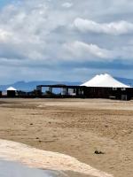 T2 4 Personnes Entièrement Rénové Narbonne Plage Front de Mer à 50 m de la mer avec Parking Privatif, Climatisation, et Machine à laver séchante - Chambres d'hôtes Narbonne-Plage