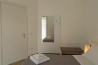 One-Bedroom Apartment with Balcony