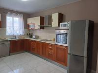 Large 3 bedroom - central Bugibba - Chambres d’hôtes San Pawl il-Baħar