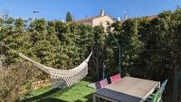 Maison avec jardin entre mer et ville - B&B