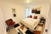 Elegance Meets Design: Modern District Residence - B&B