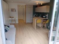 Ty Jolie Super Grand Studio avec Parking et Terrasse - B&B Rennes