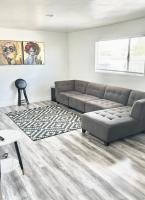 Cozy and Spacious Home - B&B