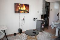 Gee's Holiday Home Apartment in Mombasa CBD - Parking - B&B Mombasa
