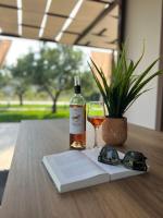 Naiades Villas Lilea - Bed and Breakfast