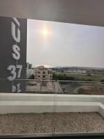 Cozy 3 Bedroom Apartment 300M from the SEA - B&B Larnaca