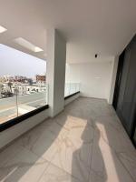 Cozy 3 Bedroom Apartment 300M from the SEA - Chambres d’hôtes Larnaca