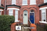 Modern 3 bed Terraced House By NYOS PROPERTIES Short Lets & Serviced Accommodation Manchester With Free WiFi - B&B