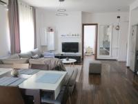 Nys Spacious Apartment - B&B