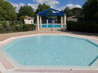 Petite maison avec piscine entre mer et montagne - Bed and Breakfast Tourrettes