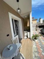 Blue Vivid - B&B Valona