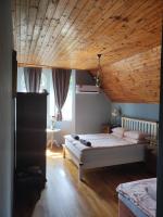 Dreibettzimmer mit eigenem Bad