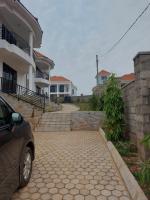 Freeve Suites Akright City Bwebajja - B&B Buzzi