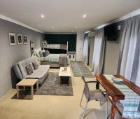 B&B Bloemfontein - Sipres Cottage - Bed and Breakfast Bloemfontein