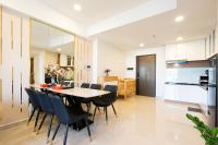 Three-Bedroom Apartment with Balcony