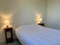 489 - Appart T2 surplombant la plage de Caroual. - B&B Erquy