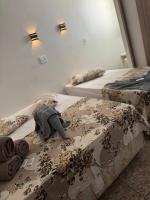 Deluxe Room (2 Adults + 1 Child)