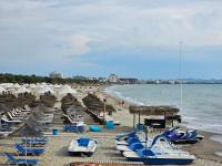 Bohemian Apt, Beachfront & Family Friendly - by BETA Premium - Ferienwohnung Golem