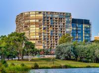 Elegant Inner City Life Nishi Building - Hosted by CanStay - Chambres d’hôtes Canberra