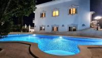 Silver Coast Villas - B&B