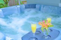 3 bedrm hot tub 5 min downtown - B&B