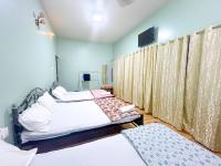 6-Bed Mixed Dormitory Room