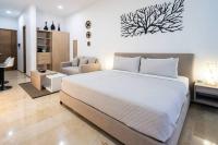 Studio Rooftop Pool & Jacuzzi